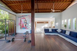 Breezy and Tranquil Atmsophere 5 bed Villa