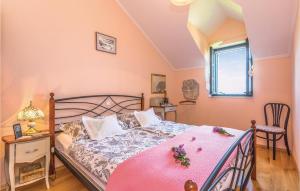 2 Bedroom Gorgeous Home In Gornji Tucepi 