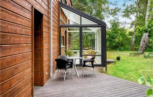 Three-Bedroom Holiday Home In Grenaa