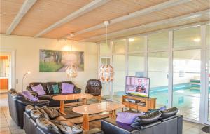 Nice Home In Harboøre With Kitchen