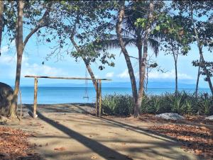 Four Monkeys Eco Lodge - Jungle & Beach