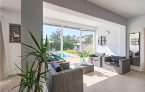 Amazing Home In Naselje Muzini 