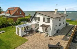 Cozy Home In Glesborg With Wifi - Bønnerup