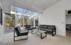 Stunning Home In Ebeltoft With Wifi