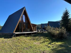 CabanA mică Comandău