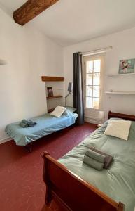 Maisons de vacances Maison Elsud LA GARDE-FREINET centre 3 Chambres Terrasse Parking : photos des chambres