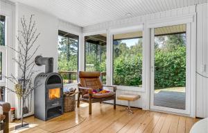 Nice Home In Ebeltoft With 3 Bedrooms & Wifi