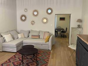 Villas maison pierre centre Uzes climatisation garage : photos des chambres