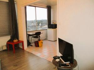 Appartements LIMOGES mairie,appart au5e ,FRAIS, ascenseur, parkingS ,jardin ,tranquille ! : photos des chambres