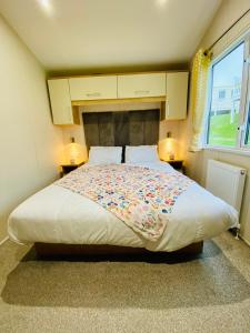 KEATS CHERRY - Cosy Caravan Retreat at Sandy Bay
