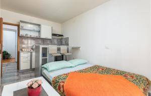 Cozy Apartment In Stinjan With Kitchen 