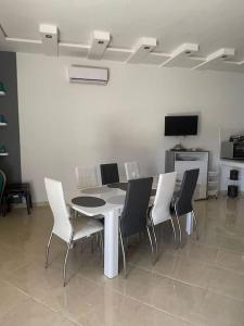 Villa Privée 1 Marrakech Piscine Chauffée En Option Sans Vis-à-vis pour famille et couple marié uniquement