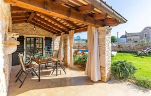 2 Bedroom Lovely Home In Sisan 