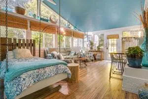 4 Mi to Falls Lake Dog-Friendly Wake Forest Home - Franklinton