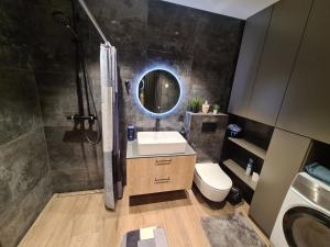 Riverside Retreat Near City