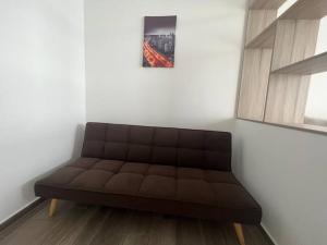 Apartamento a la par del aeropuerto con gran balcón 1 habitación!