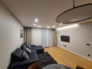 Riverside Retreat Near City