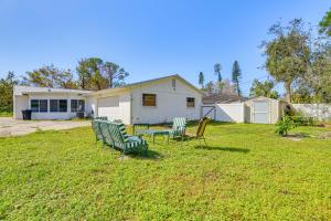 6 Mi to Beaches Modern Bradenton Getaway!
