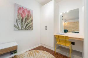 Stylish St Martini Gardens City Studio