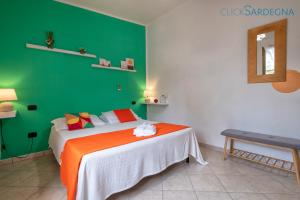 Villa Melograno with exclusive swimming pool surrounded by greenery img35