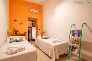 Villa Melograno with exclusive swimming pool surrounded by greenery img36