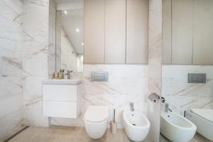 Host2U Penthouse Sauna, Jacuzzi, Fireplace