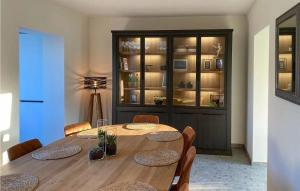 4 Bedroom Awesome Home In Diksmuide