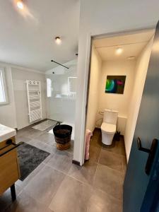 Chambre indépendante au calme, petit-déjeuner inclus