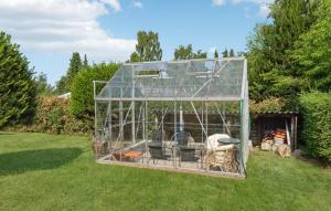 Lovely Home In Glesborg With Kitchen