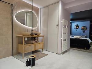 Balnéo et Cinéma Le Saona