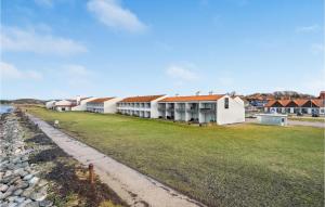 2 Bedroom Cozy Apartment In Ebeltoft