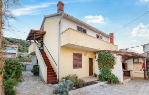 Lovely Apartment In Rab With Kitchen