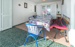 Lovely Apartment In Barbariga With Wifi