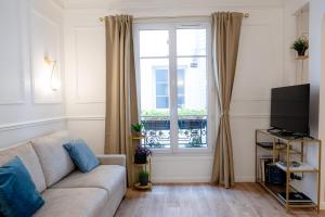 Entire Apartment Central Paris, 3rd floor with elevator