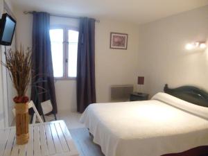 Auberges Auberge de la Table Ronde : Chambre Double ou Lits Jumeaux