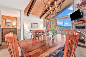 The West 3324 Updated 2 Bedroom Plus Loft with Easy Walk to Gondolas, Views, Amenities