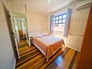 Las Rocas Bech House