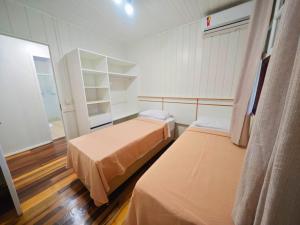 Las Rocas Bech House