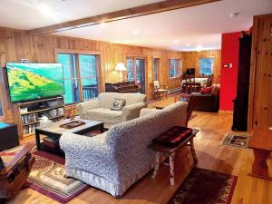 Balsam Point Lakefront