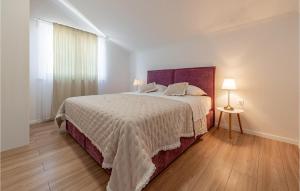 3 Bedroom Nice Apartment In Gornje Rastane 