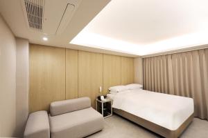 Seoul Inn Hotel by The Designers
