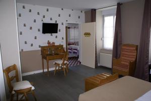 Hotels Logis Le Vedaquais : photos des chambres