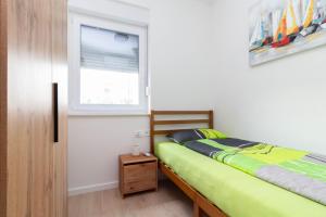 Apartment Oleandar with pool 80 meters from the beach - by TA Leut Agency