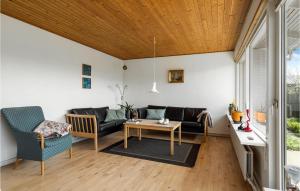 Awesome Home In Thyborøn With Wifi