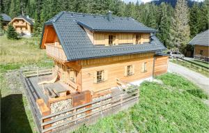 Schoenes Holzhaus In Flattnitz