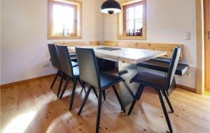 Schoenes Holzhaus In Flattnitz