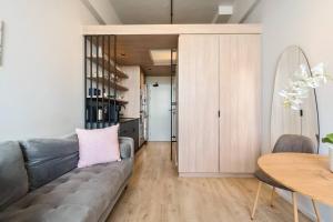 Cosy little studio on Harrington Street