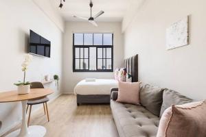 Cosy little studio on Harrington Street