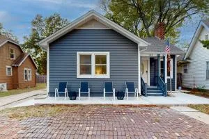 Marvin's Manor - Cushing