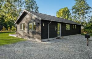 Cozy Home In Grenaa With Kitchen